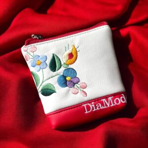 Piros/fehér (hímzett kalocsai)