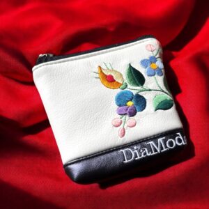 Tengerészkék/fehér (hímzett kalocsai minta)