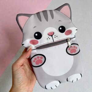 Gondevő kisbarát (cica)